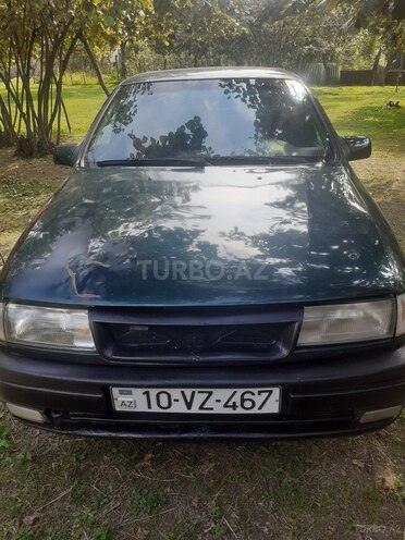 Opel Vectra 1994, 100,000 km - 2.0 l - Qax