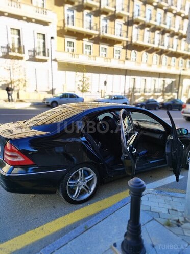 Mercedes C 200 2001, 256,000 km - 2.0 l - Bakı