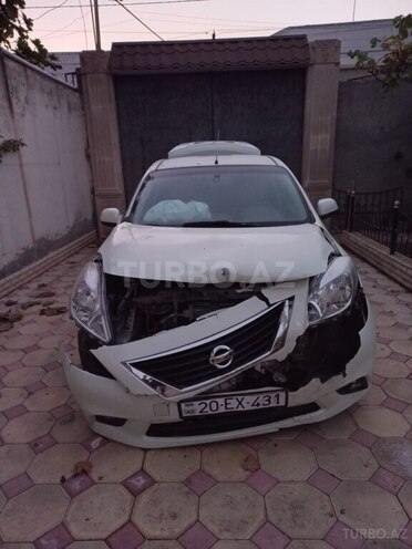 Nissan Sunny 2013, 290,000 km - 1.5 л - Gəncə