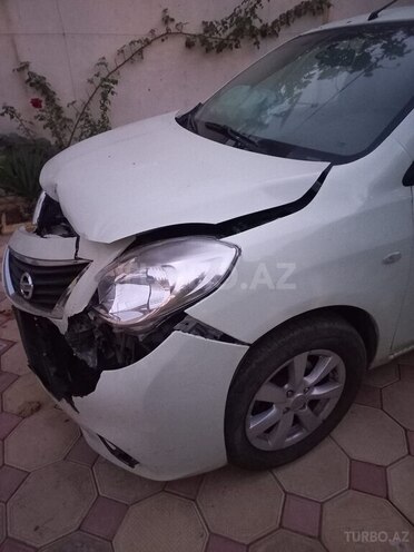 Nissan Sunny 2013, 290,000 km - 1.5 л - Gəncə