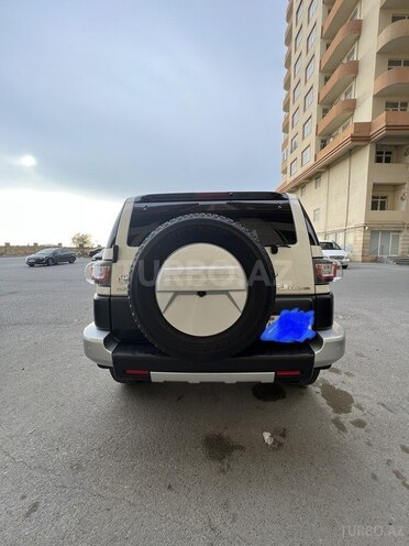 Toyota FJ Cruiser 2013, 104,000 km - 4.0 l - Bakı