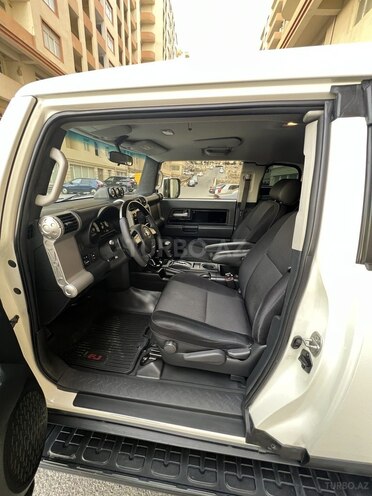 Toyota FJ Cruiser 2013, 104,000 km - 4.0 l - Bakı