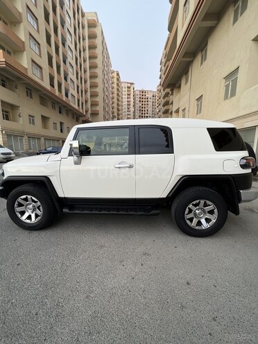 Toyota FJ Cruiser 2013, 104,000 km - 4.0 l - Bakı