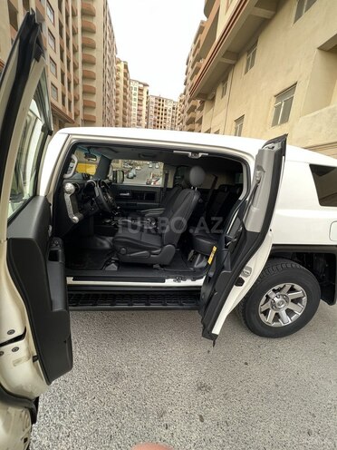 Toyota FJ Cruiser 2013, 104,000 km - 4.0 l - Bakı