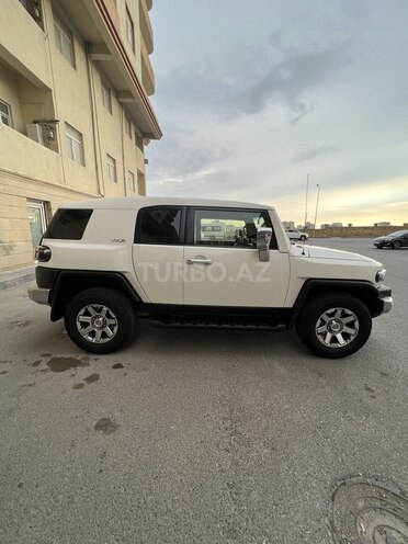 Toyota FJ Cruiser 2013, 104,000 km - 4.0 l - Bakı