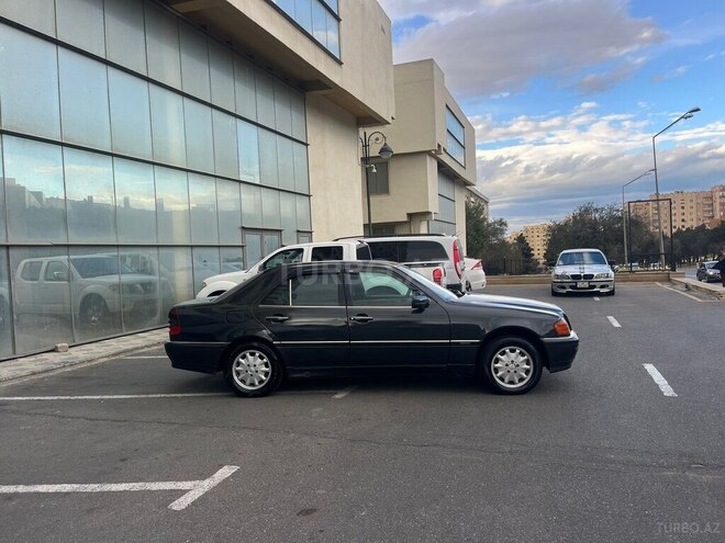 Mercedes C 200 1995, 307,490 km - 2.0 л - Bakı