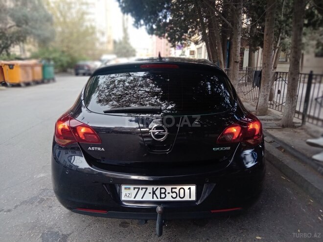 Opel Astra 2010, 98,000 km - 2.0 l - Bakı