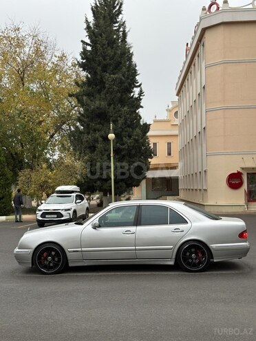 Mercedes E 240 2001, 165,360 km - 2.4 l - Göyçay