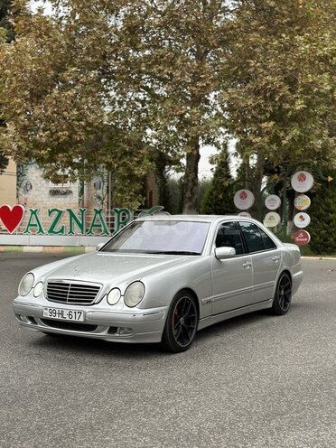 Mercedes E 240 2001, 165,360 km - 2.4 l - Göyçay