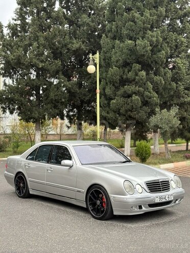 Mercedes E 240 2001, 165,360 km - 2.4 l - Göyçay