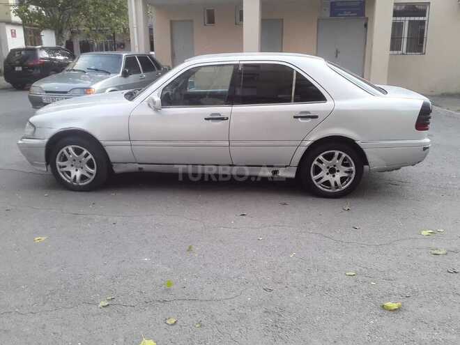 Mercedes C 220 1994, 230,000 km - 2.2 l - Bakı