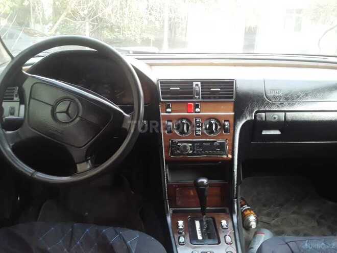 Mercedes C 220 1994, 230,000 km - 2.2 l - Bakı