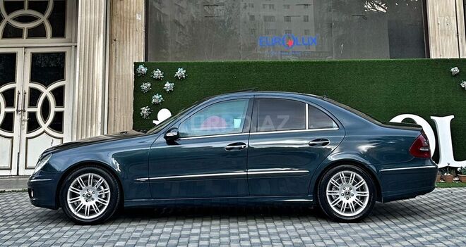 Mercedes E 270 2002, 251,000 km - 2.7 л - Bakı