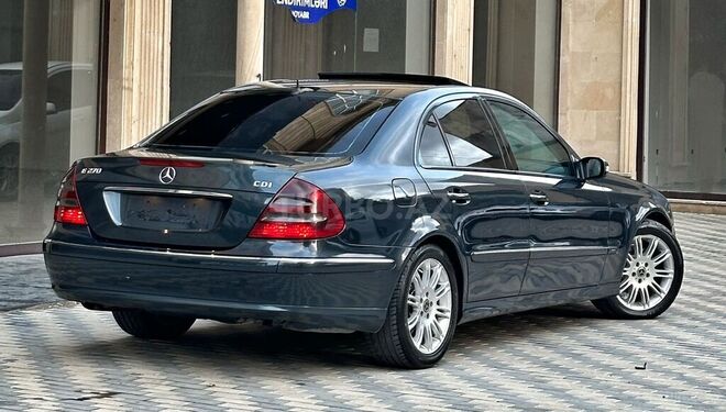 Mercedes E 270 2002, 251,000 km - 2.7 л - Bakı