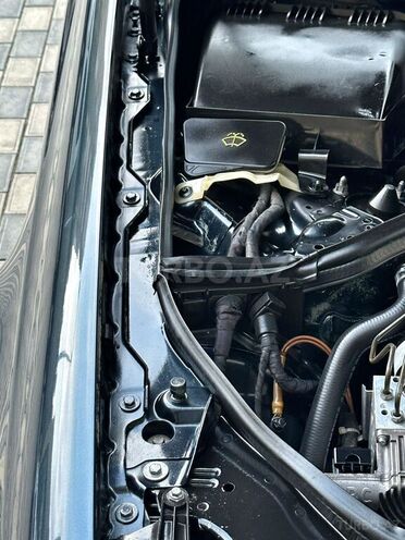 Mercedes E 270 2002, 251,000 km - 2.7 л - Bakı