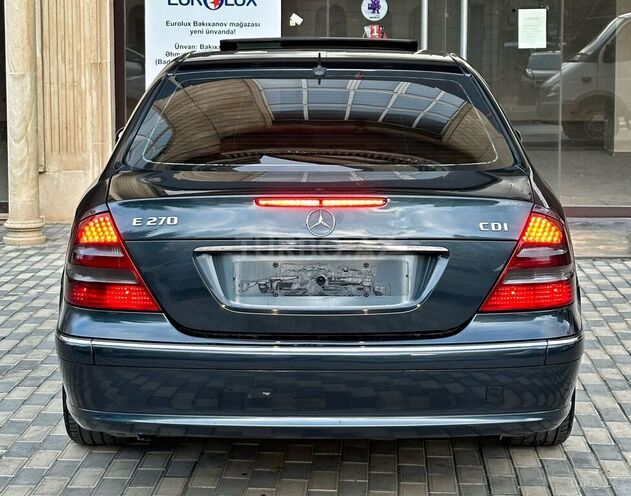 Mercedes E 270 2002, 251,000 km - 2.7 л - Bakı