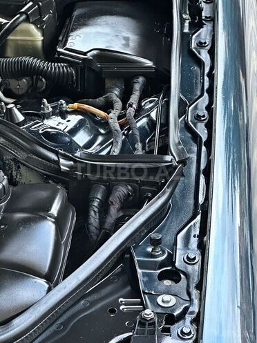 Mercedes E 270 2002, 251,000 km - 2.7 л - Bakı