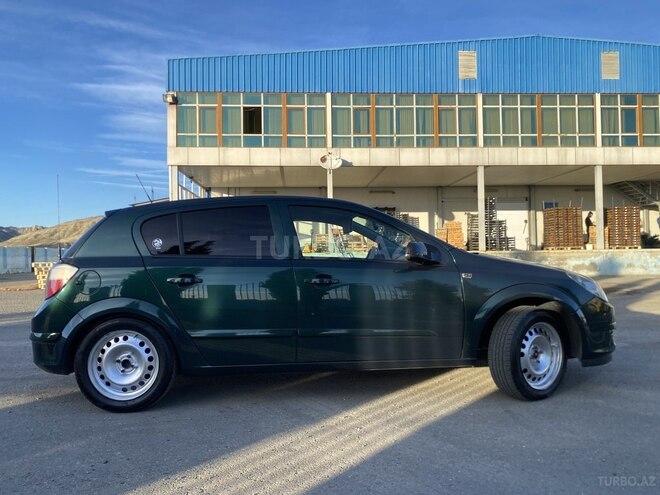Opel Astra 2005, 197,000 km - 1.4 l - Göyçay