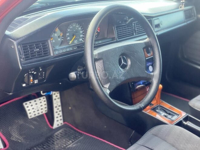 Mercedes 190 1991, 250,300 km - 1.8 l - Saatlı