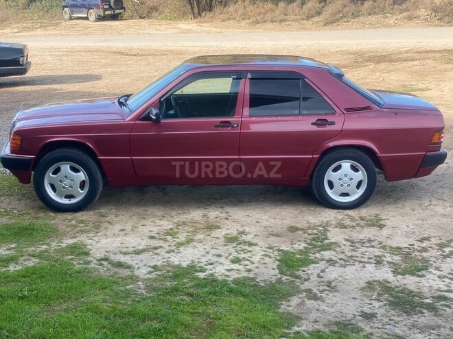 Mercedes 190 1991, 250,300 km - 1.8 l - Saatlı