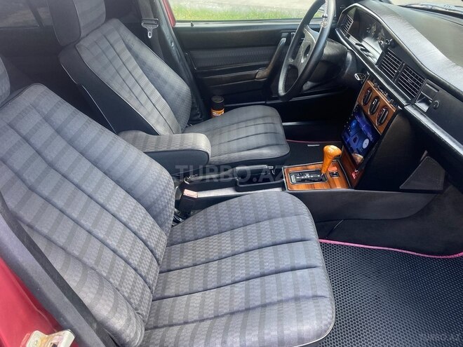 Mercedes 190 1991, 250,300 km - 1.8 l - Saatlı