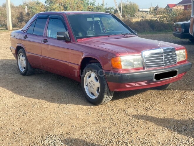 Mercedes 190 1991, 250,300 km - 1.8 l - Saatlı