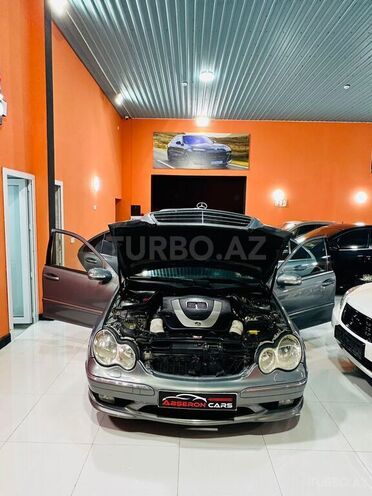 Mercedes C 220 2005, 297,843 km - 2.4 l - Xırdalan