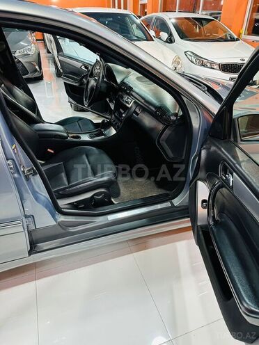Mercedes C 220 2005, 297,843 km - 2.4 l - Xırdalan