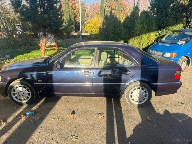 Mercedes C 180 1999, 300,000 km - 1.8 l - Gəncə
