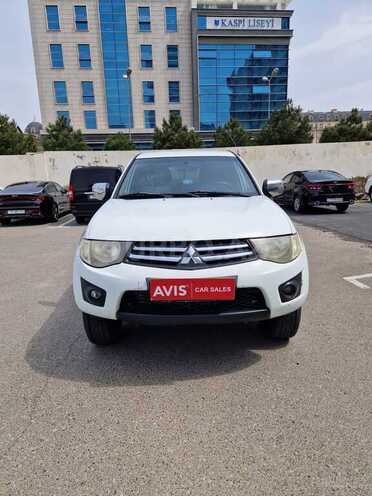 Mitsubishi L200 2014, 373,585 km - 2.5 l - Bakı