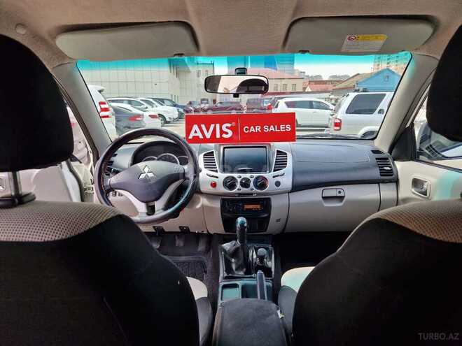 Mitsubishi L200 2014, 373,585 km - 2.5 l - Bakı