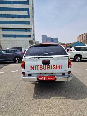 Mitsubishi L200 2014, 373,585 km - 2.5 l - Bakı