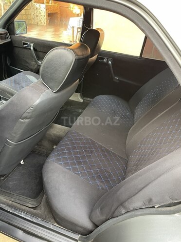 Mercedes 190 1987, 250,000 km - 2.0 l - Masallı
