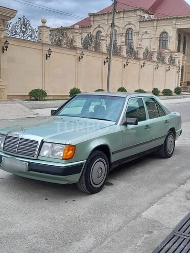 Mercedes E 230 1987, 382,450 km - 2.3 л - Şəmkir