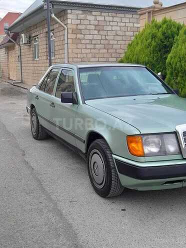 Mercedes E 230 1987, 382,450 km - 2.3 л - Şəmkir