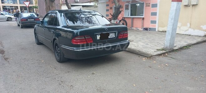 Mercedes E 240 1999, 334,294 km - 2.4 l - Ağstafa