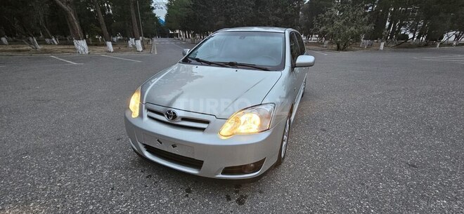 Toyota Corolla 2005, 135,000 km - 1.4 l - Sumqayıt