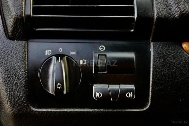 BMW X5 2002, 285,000 km - 4.4 л - Bakı