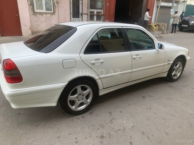 Mercedes C 180 2007, 320,000 km - 1.8 l - Bakı