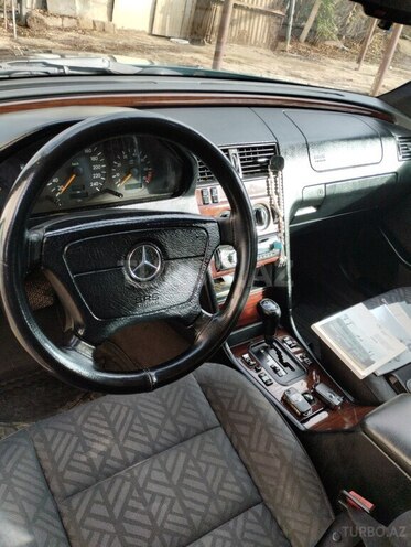 Mercedes C 180 1995, 301,000 km - 1.8 l - Bakı