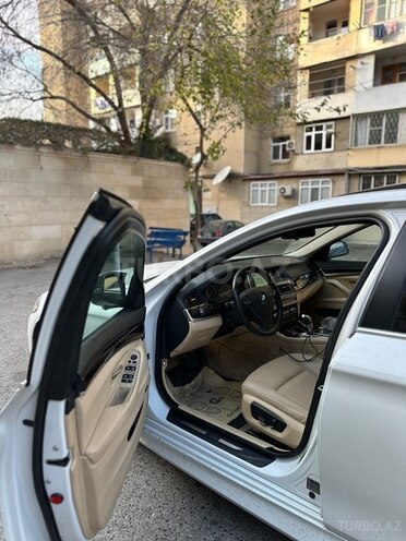 BMW 528 2014, 260,000 km - 2.0 l - Bakı