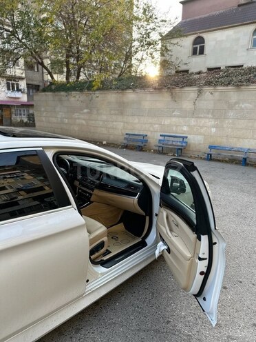 BMW 528 2014, 260,000 km - 2.0 l - Bakı
