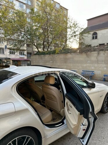 BMW 528 2014, 260,000 km - 2.0 l - Bakı