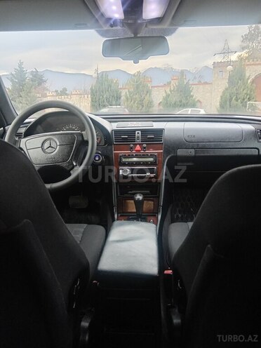Mercedes C 200 1997, 256,900 km - 2.0 l - Bakı