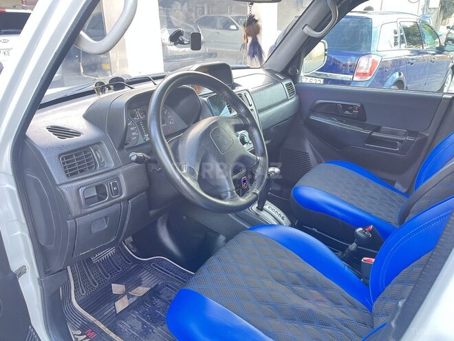 Mitsubishi Pajero io 2000, 380,000 km - 1.8 л - Bakı