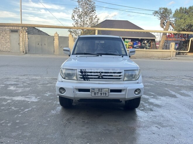 Mitsubishi Pajero io 2000, 380,000 km - 1.8 л - Bakı