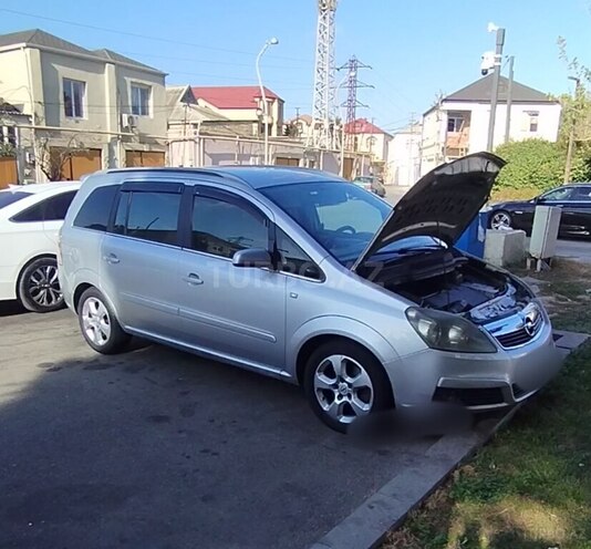 Opel Zafira 2006, 206,500 km - 2.2 l - Bakı