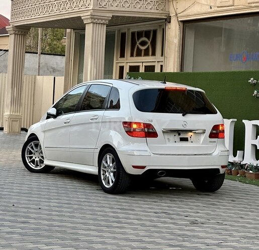 Mercedes B 180 2008, 112,000 km - 1.7 l - Bakı