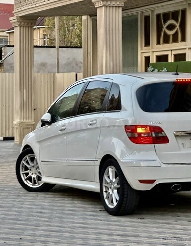Mercedes B 180 2008, 112,000 km - 1.7 l - Bakı