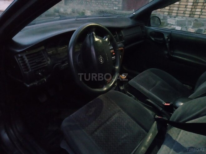 Opel Vectra 1996, 449,460 km - 1.8 л - Şəki